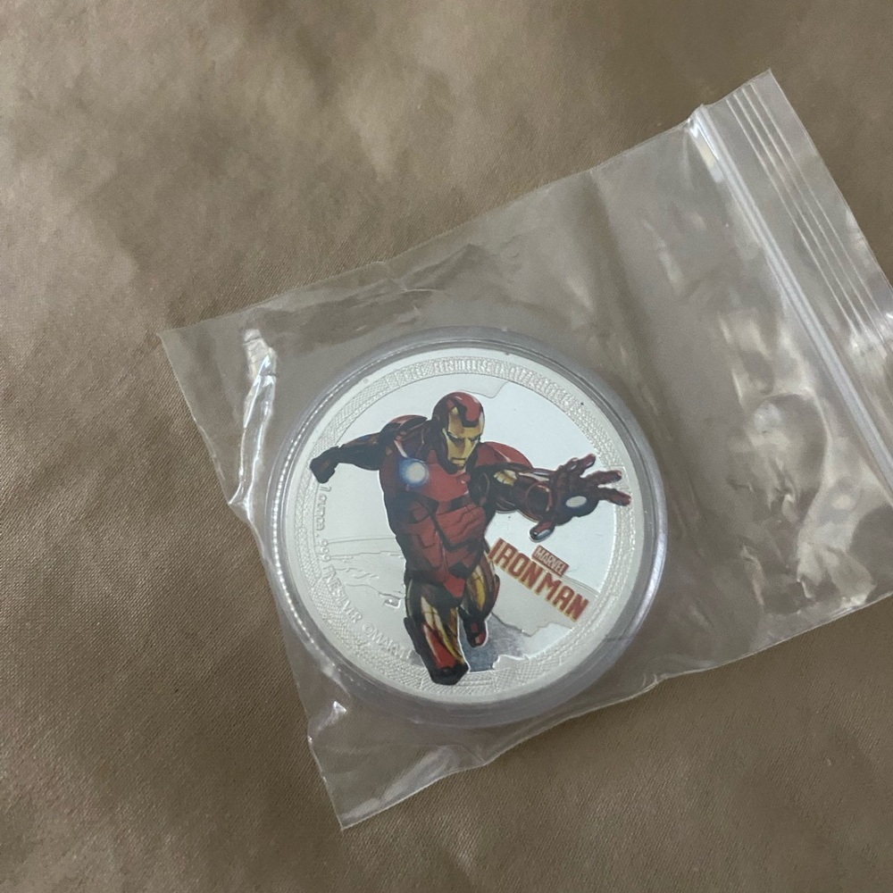 Marvel Superhero Collectible Coins - Picture 3 of 3
